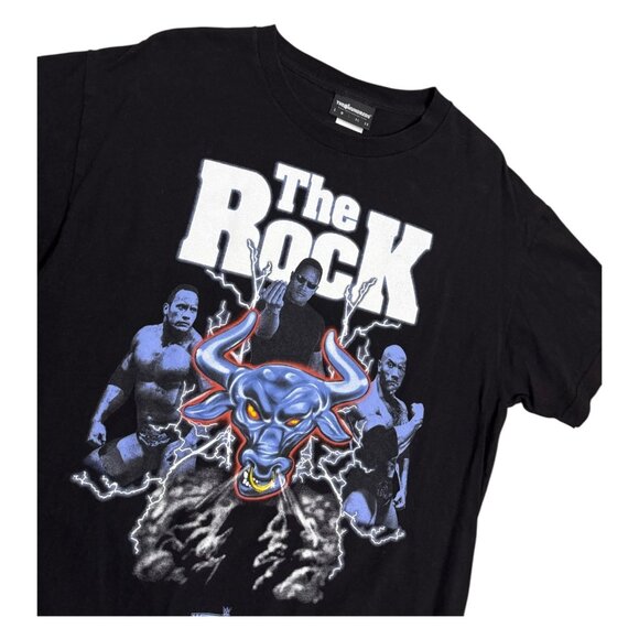 RARE WWE THE ROCK x THE HUNDREDS Limited Wrestlemania 40 Collab Tee Shirt Large - Picture 3 of 7